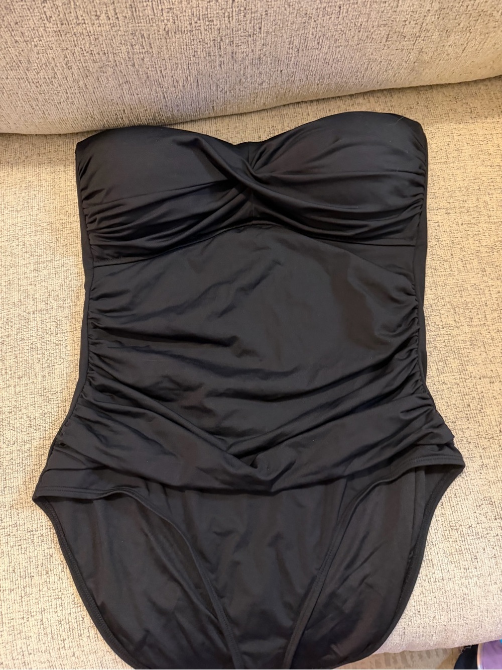 Anne cole Black strapless one piece swimsuit #swimwear #strapless
Size 12